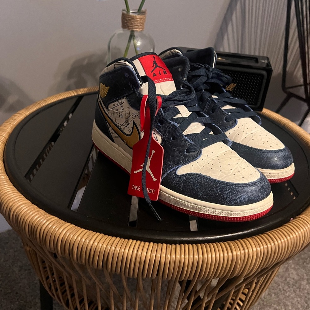 Air Jordan 1 Retro High OG Sneakers